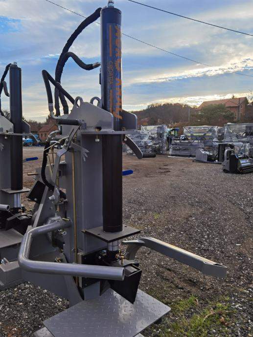 agro kralj cjepac drva 22t slika 168217044