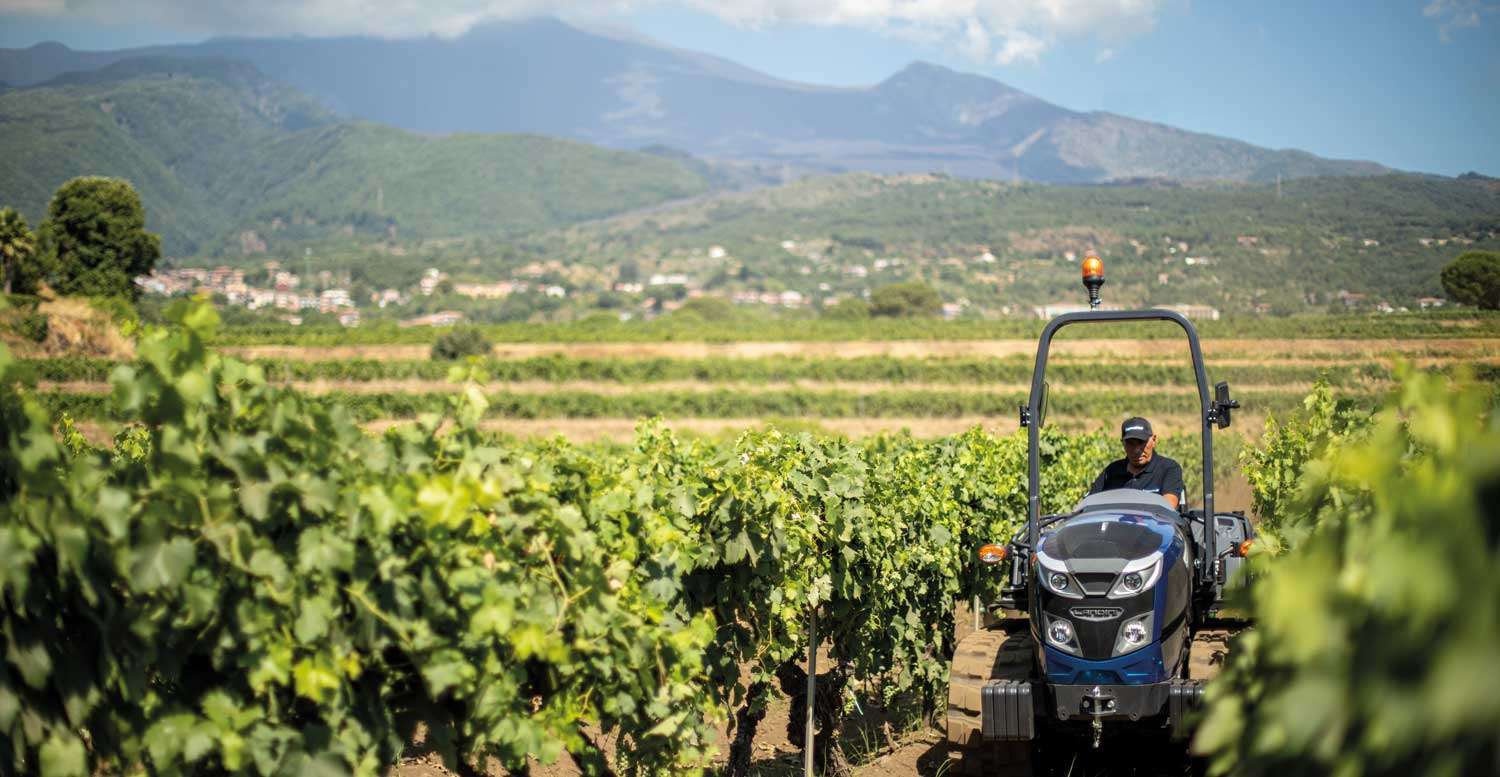 LA CP05 TREKKER4 BlueIcon Field 005