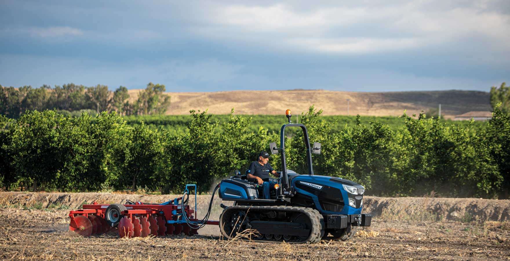 LA CP05 TREKKER4 BlueIcon Field DiscHarrow 003