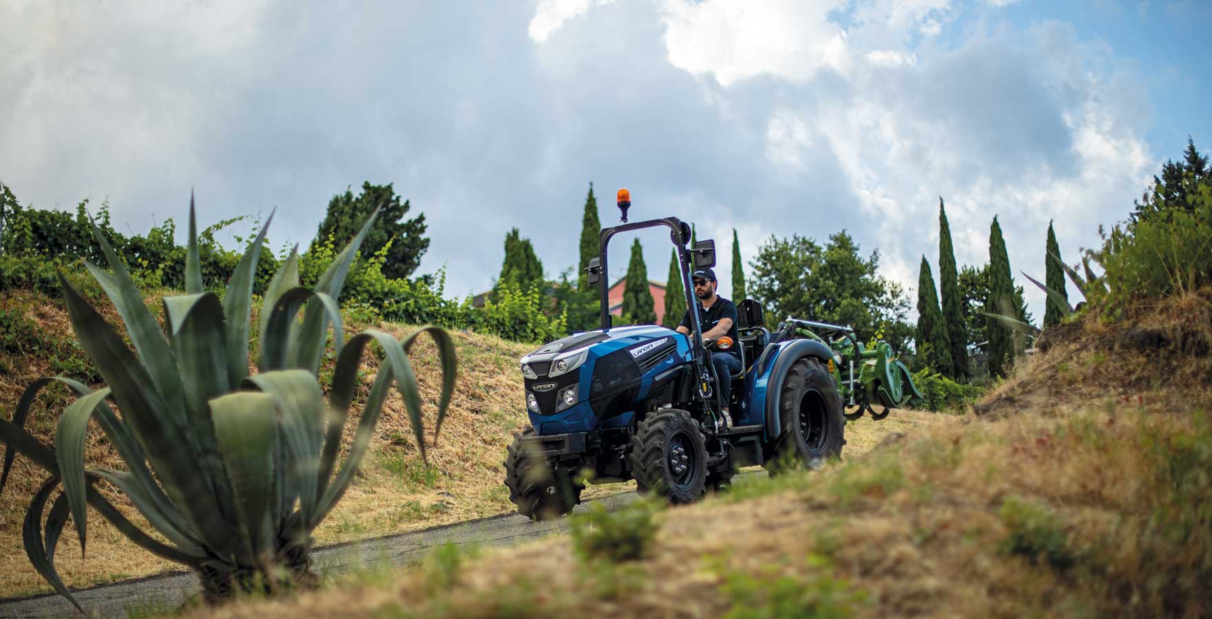 LA RP5E REX4 BlueIcon Field RotaryTiller 030